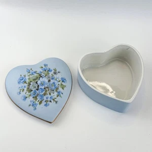 Vintage Hand Painted Blue Ceramic Heart Trinket Box Floral Jewelry Vanity - Picture 1 of 7