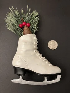 Ice skate ornament Xmas holiday tree skater - Picture 1 of 1