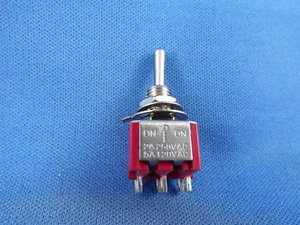 2x Miniatur Kippschalter MTS-203 (rot) 2-pol. EIN/AUS/EIN (UM m. Mittelstellung) - Bild 1 von 1