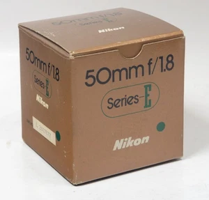Caja e inserto de lente original Nikon serie E 50 mm f/1,8 - VACÍO - Imagen 1 de 2