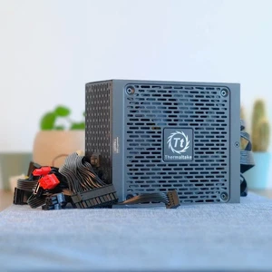Thermaltake SMART PRO RGB 650W Modular PSU Power Supply 80+ Bronze - Afbeelding 1 van 5