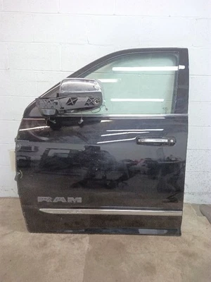 Ram 5500 Front Door Assembly Driver Side CREW CAB PXJ Black Body 2019 2020-2022 Foto 1 de 4