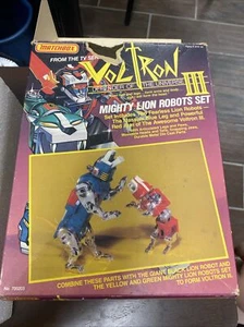 Voltron III Blue & Red Mighty Lion Robots Set W/Box Complete Matchbox 1984 - Imagen 1 de 22