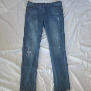 Youth Boys Epic Threads Size 18 Distressed Blue Jeans EUC - Picture 1 of 10