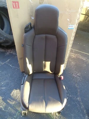 GENUINO NG92-57-100A 26 MAZDA 2008 MX-5 ASIENTO DELANTERO DERECHO DK MARRÓN FABRICANTE DE EQUIPOS ORIGINALES NUEVO PASAJERO Foto 1 de 4