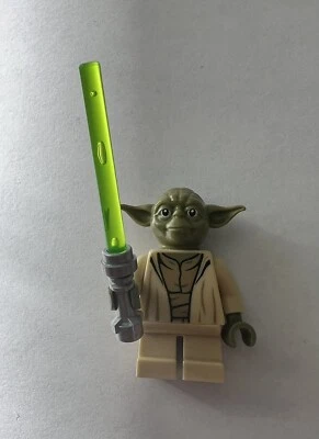 LEGO STAR WARS Minifigure Yoda, Olive Green SW0471 75017 CLONE WARS - Image 1 of 2