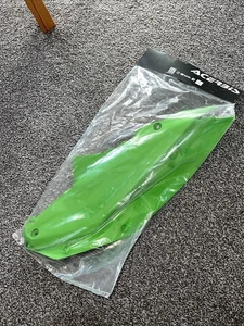 New Acerbis Kawasaki Side Panels KXF 450 2024 Free UK Post - Picture 1 of 5