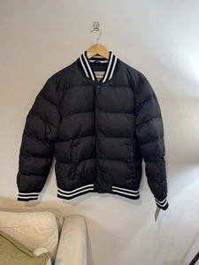 Levi’s Men’s Varsity Puffer Jacket, Black, Sz Medium, NWT - Picture 1 of 6