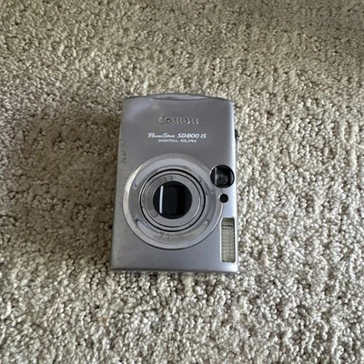 Canon PC1209 PowerShot SD800 IS Elph 7.1MP Digital Camera - Image 1 of 4