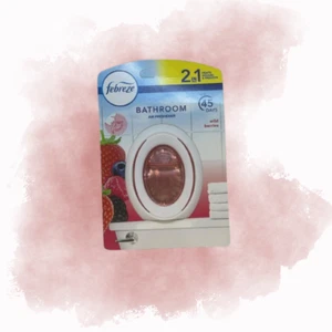 FEBREZE BADEZIMMER Lufterfrischer 2 in 1 kleine Räume 7,5 ml Waldbeeren - Bild 1 von 2
