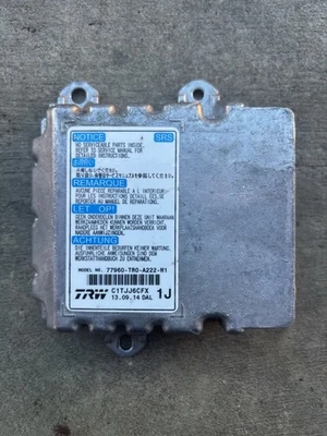 Módulo de computadora original Honda Civic-4 puertas 2014-2015 OEM# 77960-TR0-A222-M1 Foto 1 de 2