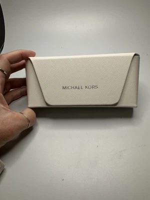 Michael Kors Auténticas Gafas Duras Gafas de Sol Estuche Blanco A Presión Foto 1 de 4