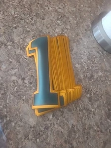 TRIKOT #1 BÜGELNUMMER GRÜN/GOLD..25X LOT 8" - Bild 1 von 1