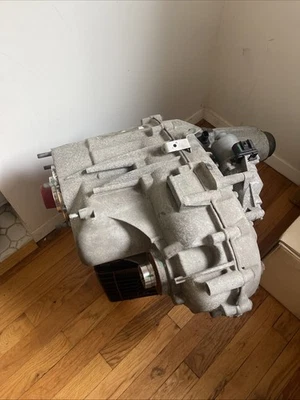 2018 GMC Yukon Denali 6.2 Transfer Case 4WD - Image 1 of 4