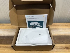 TP-Link Omada AX3000 Wireless Gigabit Wall-Plate EAP655-Wall - Picture 1 of 4