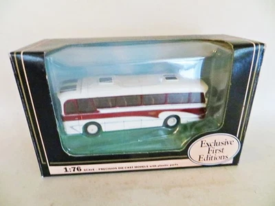 EFE 12111 'HARRINGTON CAVALIER BUS/COACH, CHARLIE'S CARS' 1:76 MIB/BOXED - Image 1 of 4