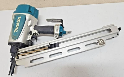 Makita AN924 3-1/2 inch 21 Degree Full Round Framing Nailer - Image 1 of 4