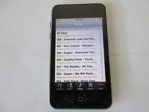 Apple iPod Touch 2nd Generation 8GB  (1400 Songs MC086LL) - Picture 1 of 16
