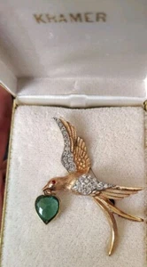 Kramer Bird Carrying Heart With Original Box Vintage Brooch Signed RARE - Picture 1 of 4