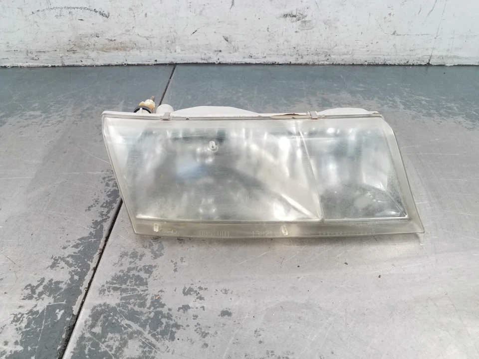 Luz de cabeza de pasajero derecho Grand Marquis/Corwn Vic Victoria 2000 #1010 D2 Foto 1 de 4