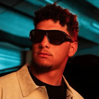 Oakley Chaminade Polished White/Green Sunglasses Including Case - Image 1 of 4