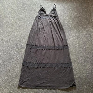 Maxi Vestido Bordado Floral Cuello en V ASOS DESIGN, EE. UU. 12 (Reino Unido 16), Negro - Imagen 1 de 5