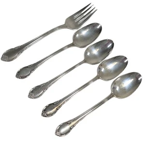 REMEMBRANCE One Salad Forks and Four Teaspoons 1847 Rogers Bros IS Silverplate - Imagen 1 de 2