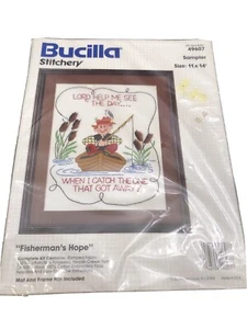 Muestreador Bucilla Stitchery 49607 Fisherman's Hope - Talla 11"" x 14"" Nuevo Stock Antiguo - Imagen 1 de 7