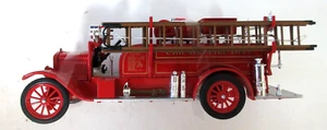 Camion dei pompieri Fairfield 1926 Ford Model T Chicago Fire Dept. Diecast - Foto 1 di 6