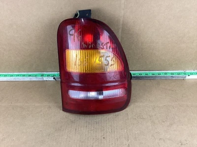 1995 - 1998 Ford Windstar conjunto de lanterna traseira direita lateral do passageiro - Imagem 1 de 4