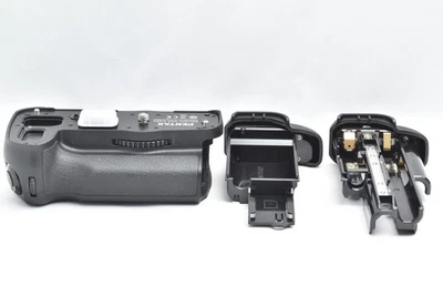 Mint PENTAX Battery Grip D-BG4 for K-7, K-5, K-5ii, K-5iis from JAPAN #2011 - Image 1 of 4