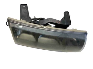 2002 - 2004 SATURN VUE Headlamp Light Assembly Passenger Right Side RH OEM SUV - Picture 1 of 19