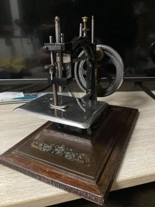 Antike SANKEI Spielzeug Nähmaschine Rosenmuster Vintage Sammlerstück - Bild 1 von 15