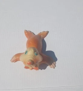 VINTAGE 7" WALRUS RUBBER SQUEAKY TOY RARE!!! SIMILAR TO EDWARD MOBLEY...LOOK!!! - Picture 1 of 3