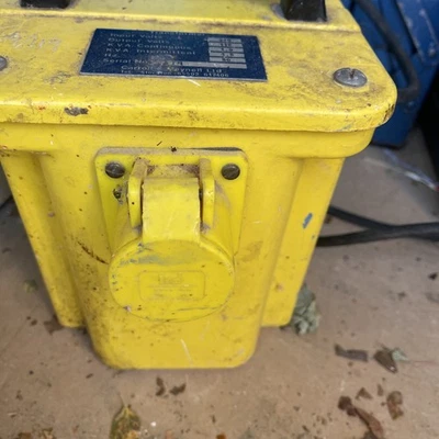 Carroll & Meynell 110v To 24v Transformer Low Voltage Work Lights 600VA ATEX A - Image 1 of 2