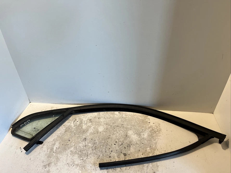 Chevrolet Orlando Cuarto de Cristal Ventana Delantera Izquierda Original 2.0 Vcdi 2011 Foto 1 de 4