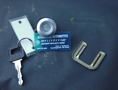 Cerradura puerta trasera Volvo 240 Wagon con llave y código. para 240 vagones Volvo 1981-1993. Foto 1 de 4