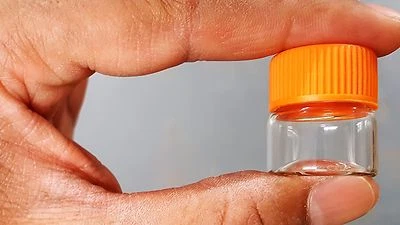 72 Pequeñas botellas transparentes de almacenamiento pequeñas VIAJES mini frasco de vidrio vial de 1" 23 x 25 NARANJA Foto 1 de 4