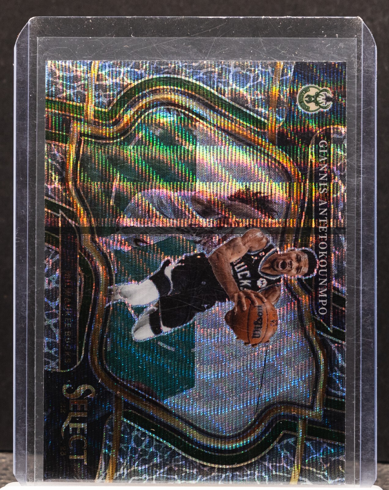 GIANNIS ANTETOKOUNMPO 2022 Panini Select 261 Courtside Elephant Prizm SP BL1