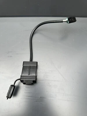 Conector USB Triumph Street Triple RS 765 OEM 2020 765RS CONECTOR USB Foto 1 de 4