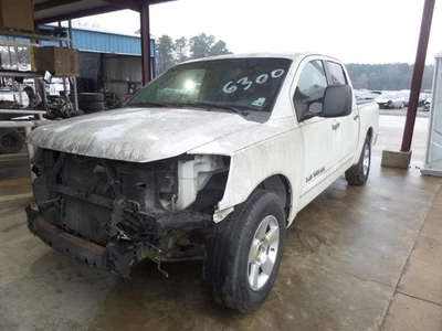 Puntal delantero para Nissan Titan 04-07 Foto 1 de 4