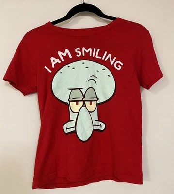 Camiseta Red Universal Studios Squidward juvenil tamanho pequeno - Imagem 1 de 3