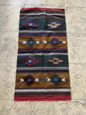 "Alfombra de lana tejida mexicana hecha en México marrón rojo gris hermoso patrón 58"" x 31""" Foto 1 de 4