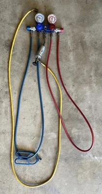 🧰 Medidor de prueba de colector de refrigerante doble aire acondicionado a presión R12/R134a Foto 1 de 4