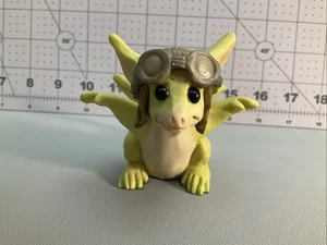 Stravagante mondo di draghi tascabili di Real Musgrave Zoom Zoom Pilot Dragon - Foto 1 di 9