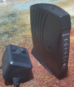 Motorola SURFboard SB5101U (563452-001-00) 38 Mbps Cable Modem with power supply - Picture 1 of 2
