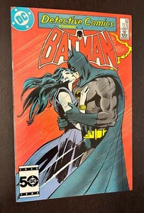Detective Comics #556 (DC Comics 1985) -- Batman de la Edad de Cobre -- En estado bastante bueno/casi nuevo - Imagen 1 de 2