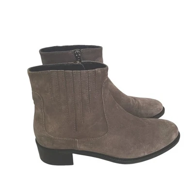 Botín Aquatalia Talia para mujer 7,5 gamuza cremallera lateral topo hecho en Italia Foto 1 de 4