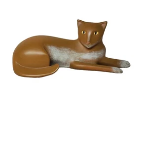 Vintage Brown Cat Laying Tabletop Decorative Figurine Boho Resin - Picture 1 of 5