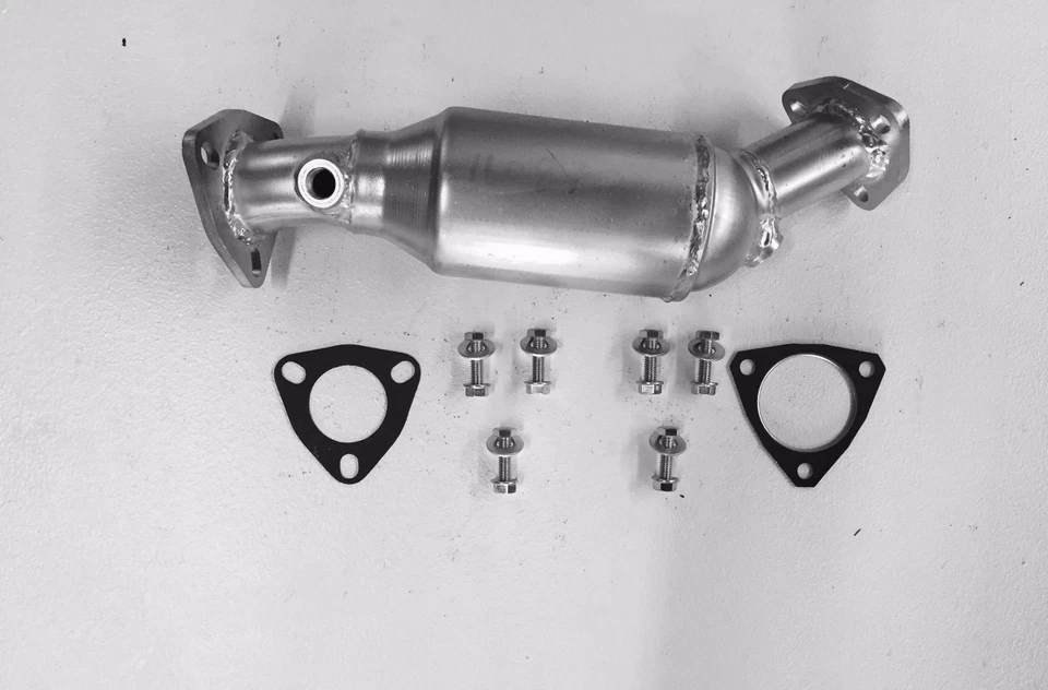 Se adapta a Audi A4/A4 Quattro 1997 a 2006 y VW Passat 1,8 L V4 convertidor catalítico Foto 1 de 1